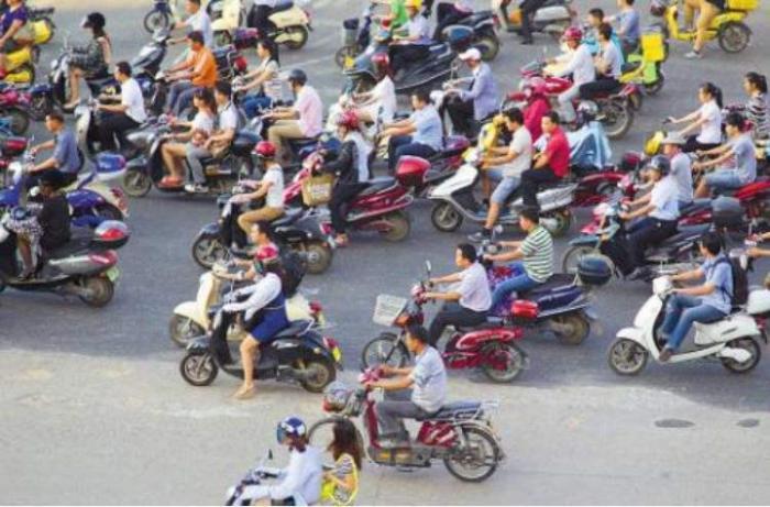 广西最新禁摩令，摩托梦与友情的挑战